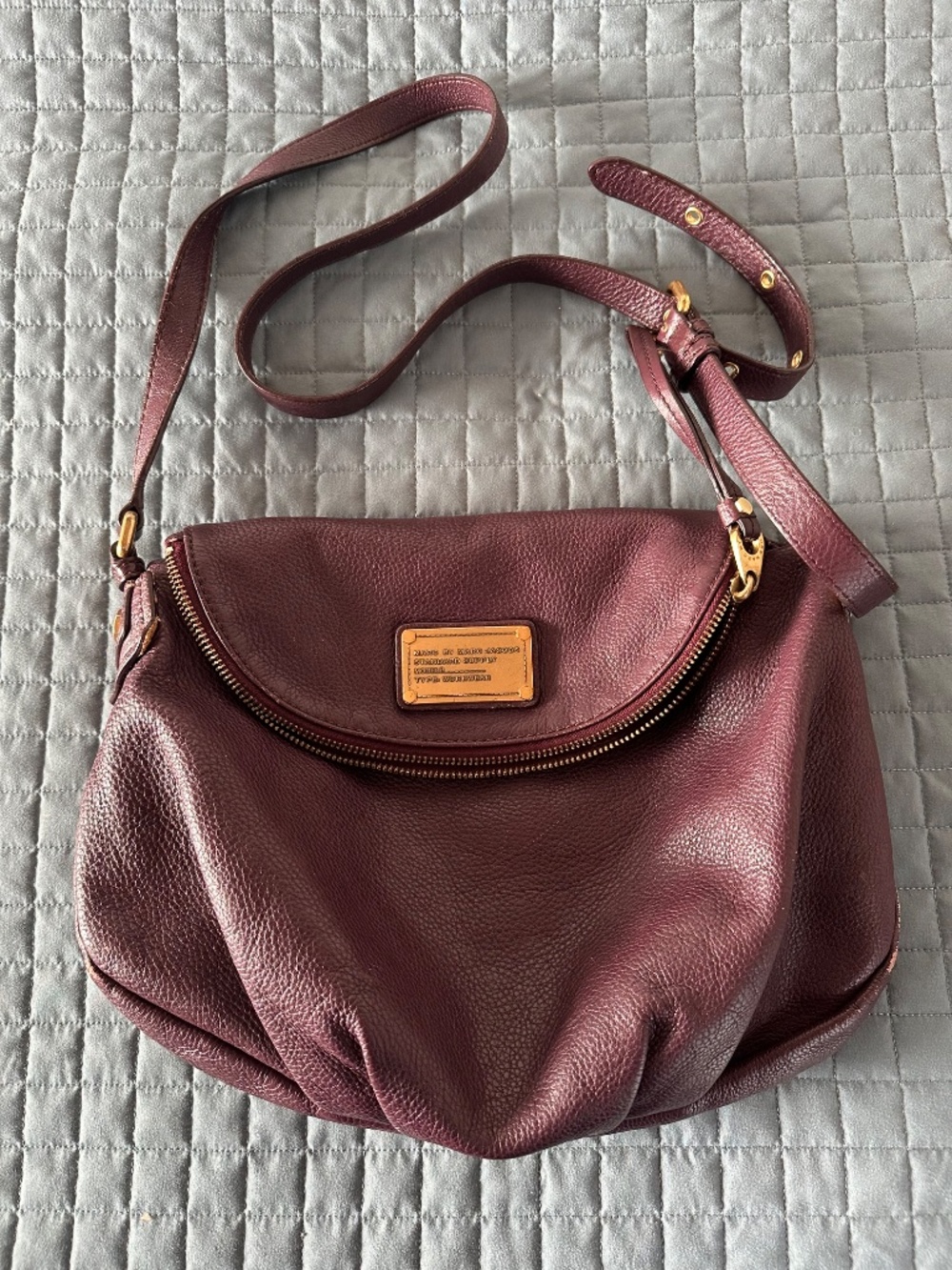 MARC BY MARC JACOBS CLASSIC Q NATASHA CROSSBODY LEATHER HANDBAG